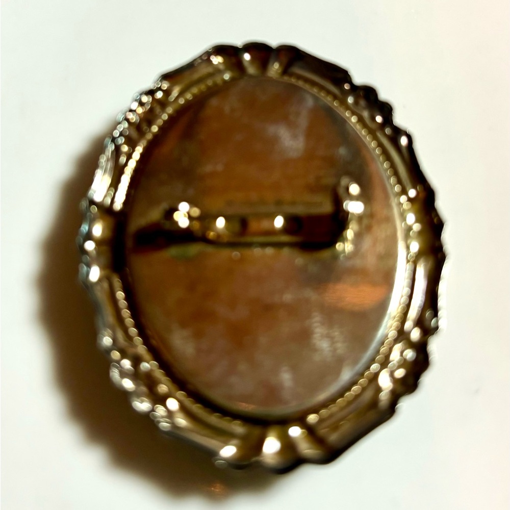Victorian Silvertone Rose Cameo Brooch 2” x1 1/2” - Picture 6 of 7